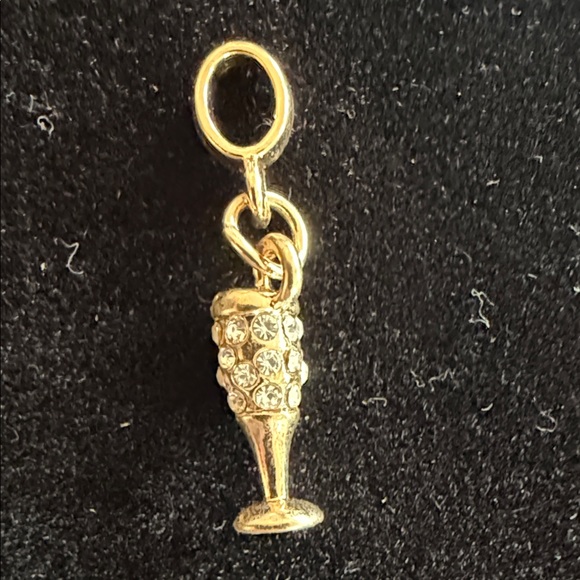 Effy 6 - Elegant Gold and Crystal Pendants/Charms - Picture 7 of 9